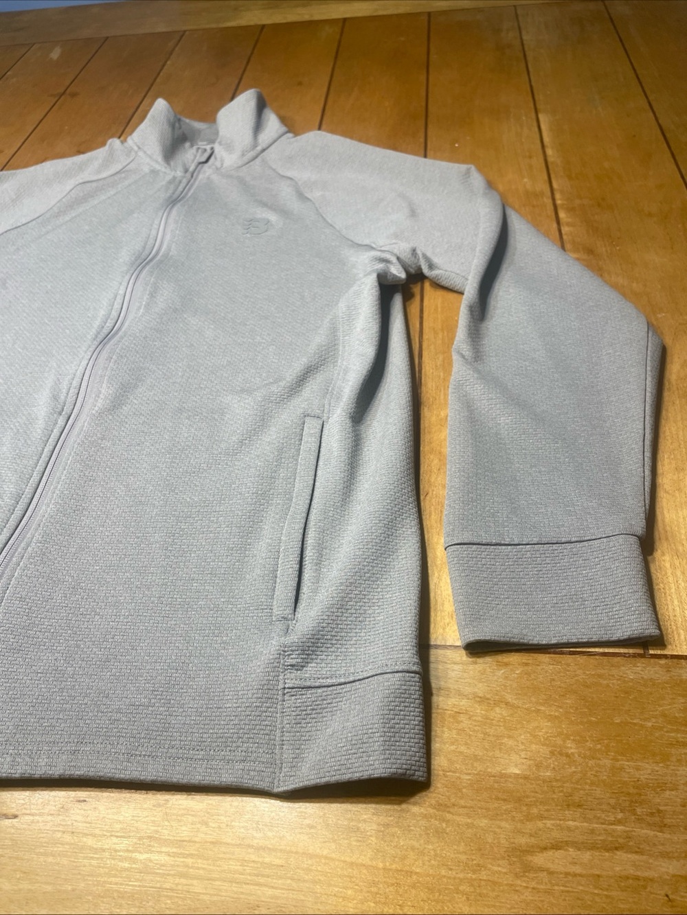 Bench Men's Light Gray Full-Zip Moisture Wicking Jacket Medium EUC!!!
